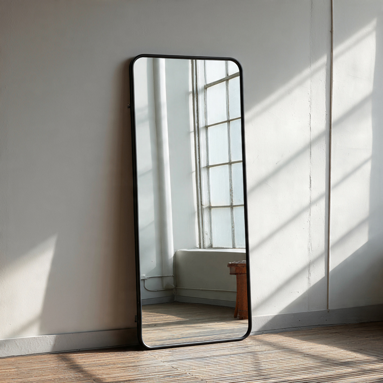 Mirrors & Reflective Accents (Light, Depth & Balance) – Ravnora Decor